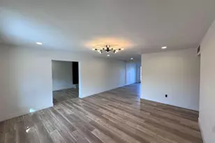 108 E Monte Wy, Phoenix, AZ 85042 - Photo 17