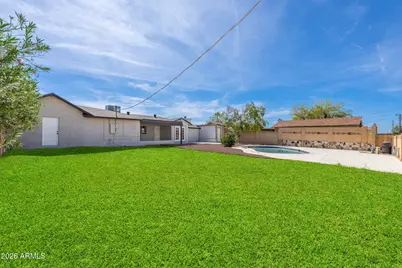 108 E Monte Way, Phoenix, AZ 85042 - Photo 37