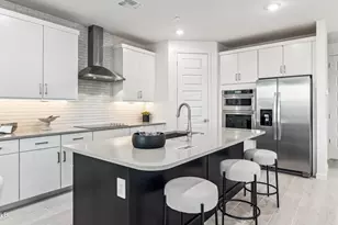 1168 E Kachina Trl, Phoenix, AZ 85042 - Photo 9