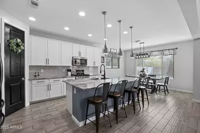 14369 W Wethersfield Road, Surprise, AZ 85379 - Photo 13