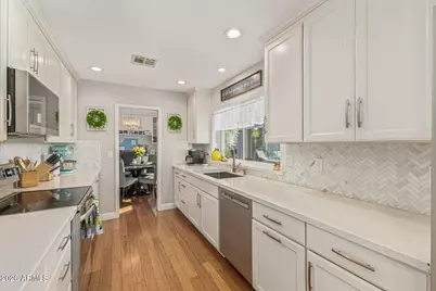 13624 N 46th Place, Phoenix, AZ 85032 - Photo 17