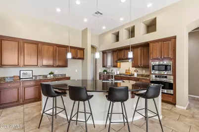 8608 S 28th Place, Phoenix, AZ 85042 - Photo 17