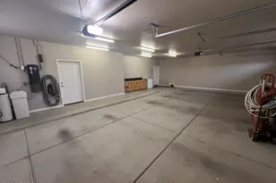 9251 W Wenden Dr, Arizona City, AZ 85123 - Photo 23