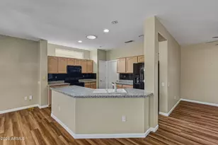 17709 N Somerset Dr, Surprise, AZ 85374 - Photo 11