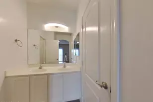 3446 E Avalon Dr, Phoenix, AZ 85018 - Photo 13