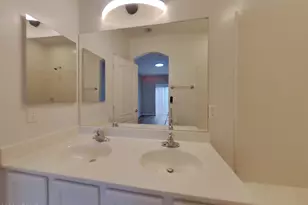 3446 E Avalon Dr, Phoenix, AZ 85018 - Photo 9