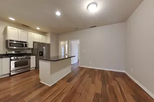 3446 E Avalon Dr, Phoenix, AZ 85018 - Photo 7