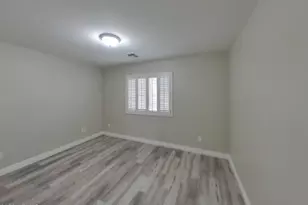 10733 W Taft St, Phoenix, AZ 85037 - Photo 11