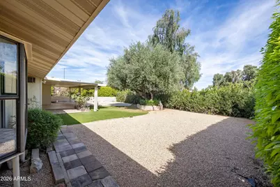 10905 W El Capitan Circle, Sun City, AZ 85351 - Photo 23