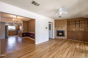 10905 W El Capitan Cir, Sun City, AZ 85351 - Photo 9