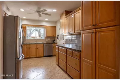 10905 W El Capitan Circle, Sun City, AZ 85351 - Photo 7