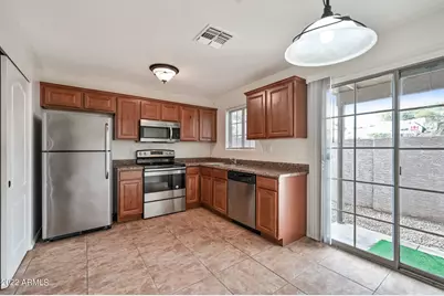 2419 W Vista Avenue #3, Phoenix, AZ 85021 - Photo 9