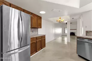 16445 N 29th Dr, Phoenix, AZ 85053 - Photo 9