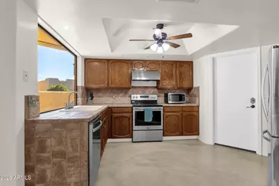 16445 N 29th Drive, Phoenix, AZ 85053 - Photo 5