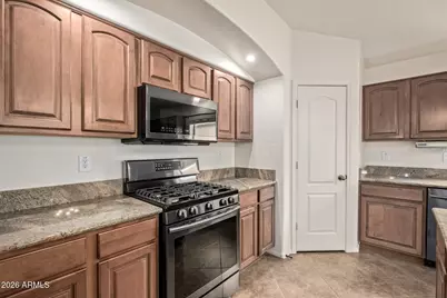 13551 N 175th Drive, Surprise, AZ 85388 - Photo 7