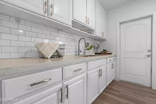 2617 W Osborn Rd, Phoenix, AZ 85017 - Photo 11