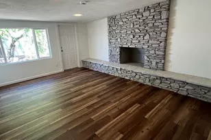 5610 N 38th Dr, Phoenix, AZ 85019 - Photo 11