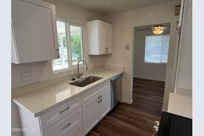 5610 N 38th Drive, Phoenix, AZ 85019 - Photo 9