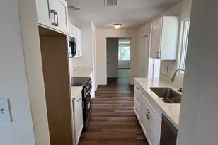 5610 N 38th Dr, Phoenix, AZ 85019 - Photo 7