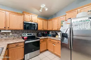 4984 E Silverbell Rd, San Tan Valley, AZ 85143 - Photo 19