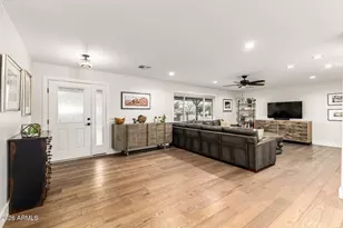 526 W Seldon Ln, Phoenix, AZ 85021 - Photo 23