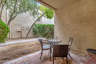 8651 E Royal Palm Rd, Scottsdale, AZ 85258 - Photo 23