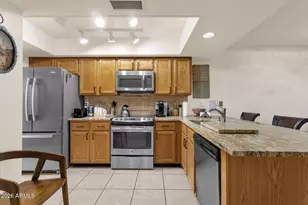 8651 E Royal Palm Rd, Scottsdale, AZ 85258 - Photo 9