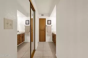 8651 E Royal Palm Rd, Scottsdale, AZ 85258 - Photo 21