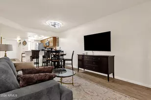 8651 E Royal Palm Rd, Scottsdale, AZ 85258 - Photo 17