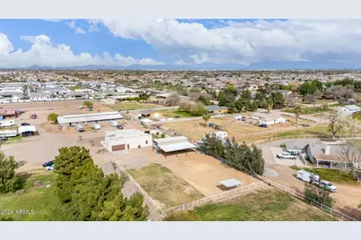 17524 E Brooks Farm Road, Gilbert, AZ 85298 - Photo 33