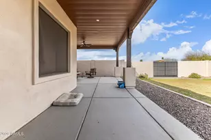 17524 E Brooks Farm Rd, Gilbert, AZ 85298 - Photo 29