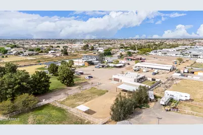 17524 E Brooks Farm Road, Gilbert, AZ 85298 - Photo 35