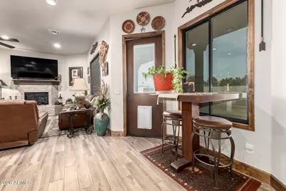 17524 E Brooks Farm Road, Gilbert, AZ 85298 - Photo 11