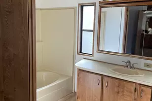 415 E Villa Theresa Dr, Phoenix, AZ 85022 - Photo 7