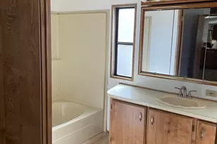 415 E Villa Theresa Dr, Phoenix, AZ 85022 - Photo 7