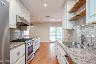 327 E Keim Dr, Phoenix, AZ 85012 - Photo 5