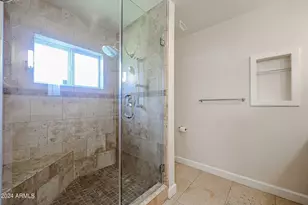 327 E Keim Dr, Phoenix, AZ 85012 - Photo 11