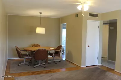 10846 W Santa Fe Drive, Sun City, AZ 85351 - Photo 5