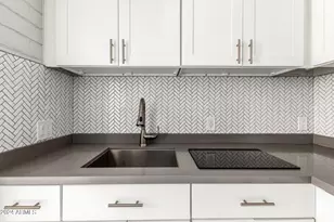 3027 N 37th St, Phoenix, AZ 85018 - Photo 9