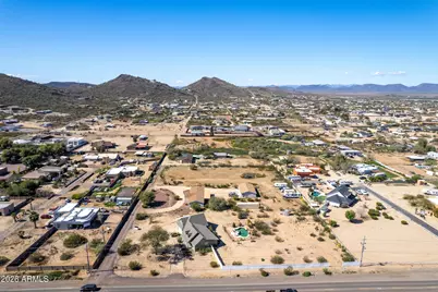 2724 W Blue Eagle Lane #-, Phoenix, AZ 85086 - Photo 11