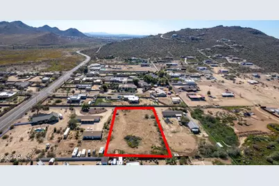 2724 W Blue Eagle Lane #-, Phoenix, AZ 85086 - Photo 1