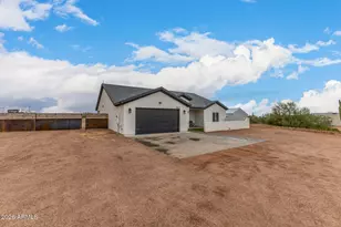 1427 E Whiteley St, Apache Junction, AZ 85119 - Photo 5