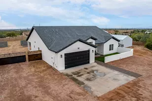 1427 E Whiteley St, Apache Junction, AZ 85119 - Photo 37