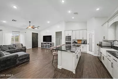1427 E Whiteley Street, Apache Junction, AZ 85119 - Photo 11