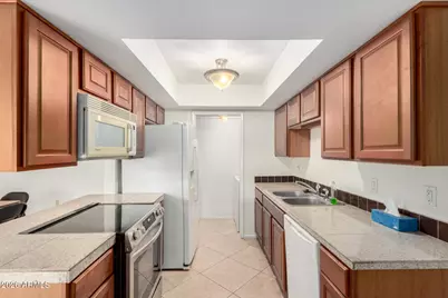 8021 N 32nd Avenue, Phoenix, AZ 85051 - Photo 9