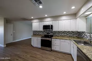 323 North Hunt Dr E, Mesa, AZ 85203 - Photo 17