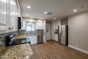 323 North Hunt Dr E, Mesa, AZ 85203 - Photo 15