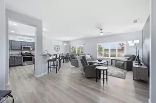 18325 N Shimmer Ln, Surprise, AZ 85374 - Photo 5