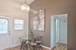 14233 N 60th Ave, Glendale, AZ 85306 - Photo 11