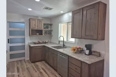 14233 N 60th Avenue, Glendale, AZ 85306 - Photo 3